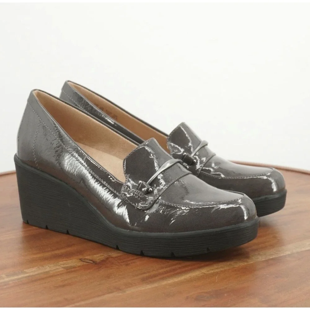 SOUL Naturalizer Womens Achieve Loafers Wedge Heel Gray Faux Patent Leather 9M